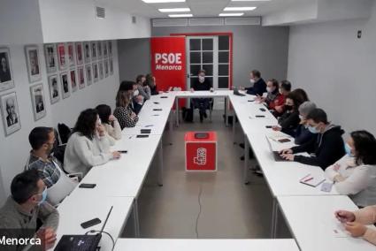 Imagen de la primera reunión de la nueva Comisión Ejecutiva del PSOE Menorca