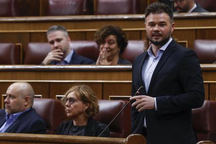 Sánchez confunde a Rufián con Abascal