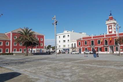 ES CASTELL. SKATE. Tres mÃ³dulos en la Esplanada para los `skatersÂ¿ de Es Castell