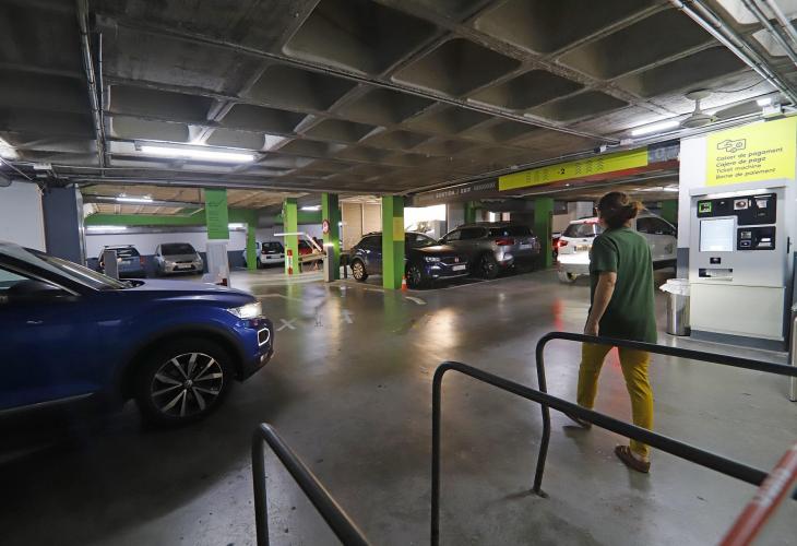 El aparcamiento de la plaza Miranda tiene una capacidad para 125 coches, 16 de ellos de gran tamaño.