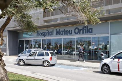 En el Hospital Mateu Orfila hay cinco pacientes con covid ingresados.