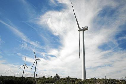 Molinos del parque eólico de Milà.