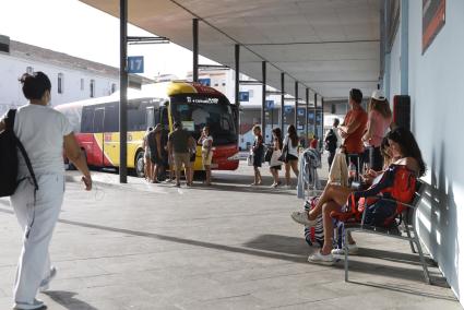 La estación de autobuses de Maó, en una imagen de este martes.