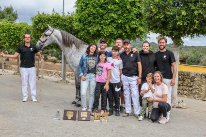 El caballo Ulke, de Alejandro Vinent, se proclamó campeón en Adultos en las secciones de Morfología y Funcionalidad. 