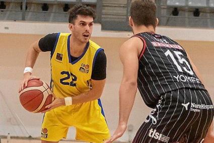 Xavi Hernández, durante un partido de esta temporada con el Salou