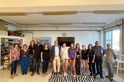 El concurso Consumópolis se ha presentado en el IES Maria Àngels Cardona, uno de los centros que participa.