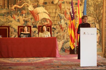 La delegada del Gobierno, Aina Calvo, durante su discurso en l'Almudaina