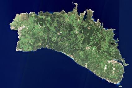 El satélite de la Agencia Espacial Europea Sentinel-2 ha captado esta imagen de Menorca a 786 kilómetros sin una sola nube.