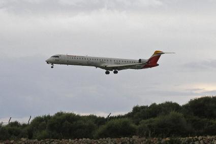 Avión de Air Nostrum a su llegada de Madrid