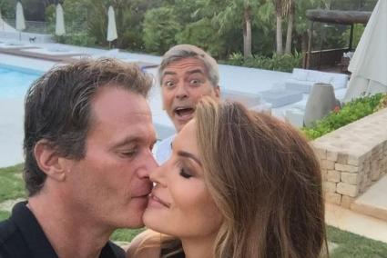 Rande Gerber y Cindy Crawford, en primer plano, en Eivissa.