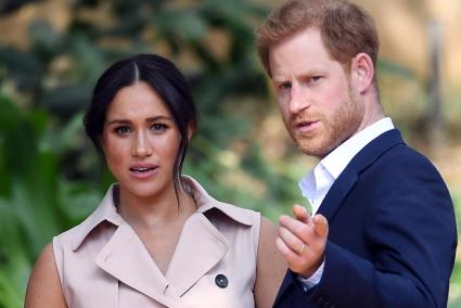 El príncipe Enrique dice que su padre tenía celos de Meghan y Kate