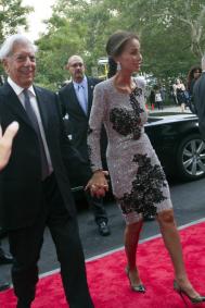 VARGAS LLOSA E ISABEL PREYSLER ACUDEN A FIESTA DE PORCELANOSA EN NUEVA YORK