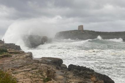 Imagen del temporal marítimo en Alcalfar