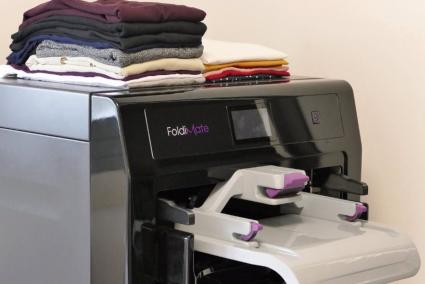 Máquina FoldiMate para doblar la ropa