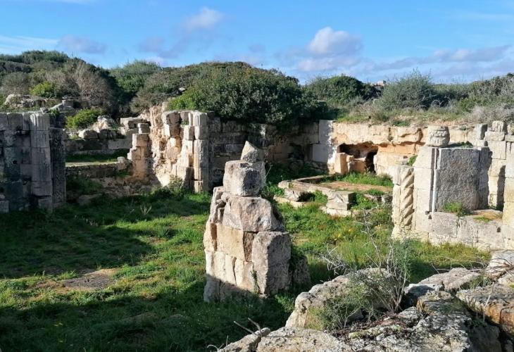 Tubería aérea del emisario de Mahón y Es Castell en el Castillo de Sant Felip