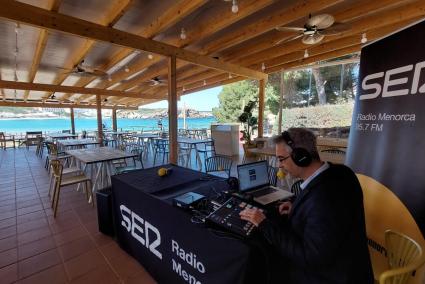 Luis Soler, conductor del magazine "Hoy por Hoy Menorca" en una salida reciente.