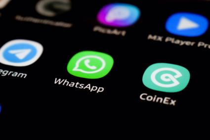 WhatsApp introduce nuevas fuentes tipográficas en el editor de texto para iOS