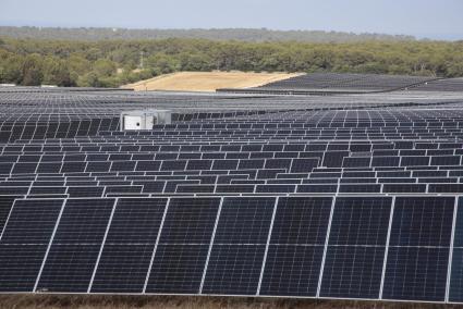 El parque Agrisolar de Es Mercadal, con una potencia de 20 MW, ya ha concluido las obras, pero no está en marcha.