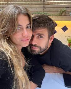 Gerard Piqué hace público su amor por la joven Clara Chía