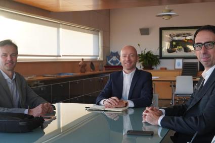 El presidente del Consell se ha reunido este jueves con el senador Cristóbal Marquès y el diputado Joan Mesquida, ambos del PP