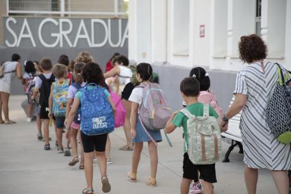 Los centros escolares de Menorca cada vez tienen más alumnos extranjeros. Foto: JOSEP BAGUR GOMILA