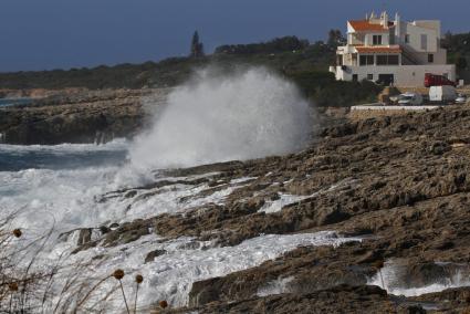 El viento se hace notar sobre todo en la costa sur de Menorca.