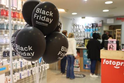 Tots els comerços, ambientats per animar les compres pel Black Friday