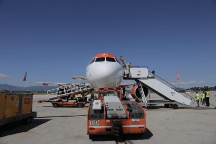 UGT y CCOO posponen la huelga de handling de Iberia en Navidad y el Gobierno actuará como intermediario