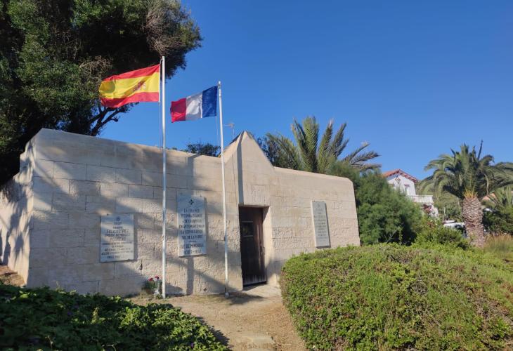 Las lápidas del cementerio de los franceses