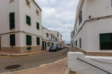 La detención del presunto agresor se produjo en su domicilio de la calle Santa Escolàstica de Maó.