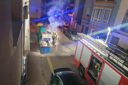 El incendio se ha declarado en la calle Camí d'en Caragol