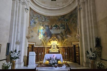 Casa santa con motivo del Jueves Santo en la iglesia de Santa María de Maó.