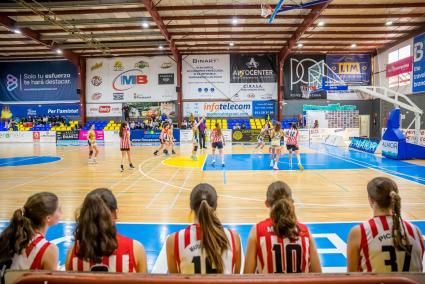 Momentos de la jornada del viernes, penúltima de la competición, del torneo de Alaior