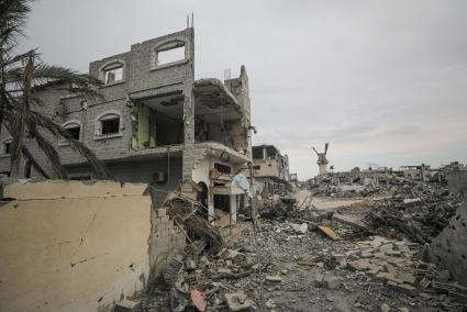 Destruction in Khan Younis following Israeli military operation