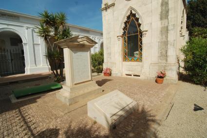 El cementerio de Maó acogerá este domingo el homenaje a la II República española. En este espacio, el Ayuntamiento creará un muro de la memoria con los nombres de todas las víctimas del franquismo en la Isla.