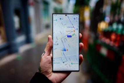 Google Maps prueba el rediseño de su interfaz en Android para dar más protagonismo a los mapas y las ventanas emergentes