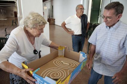 Una trentena de persones afectades de Parkinson van assistir a la trobada per compartir un parell d’hores d’experiències.