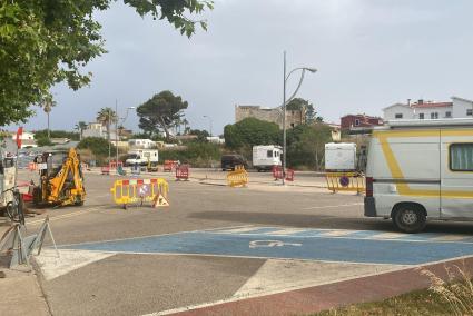 Trabajos de mejora en el sistema de alumbrado en el aparcamiento público del Passeig Marítim de Maó