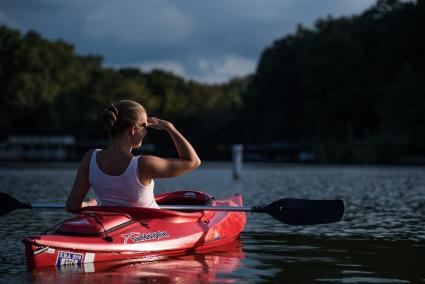 Menorca es uno de los lugares más atractivos para descubrir en kayak