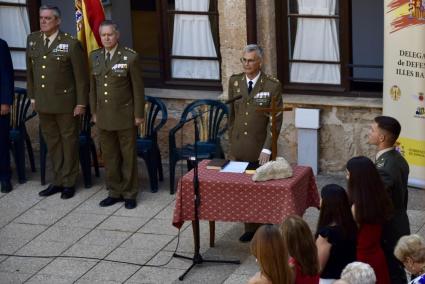 La toma de posesión de Juan Torres Vázquez como delegado de Defensa en Balears.