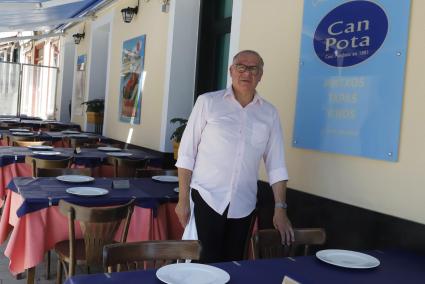 Patxi Pereira y su familia regentan el restaurante Can Pota.