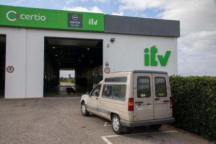 Imagen de la estación de ITV de Ciutadella.