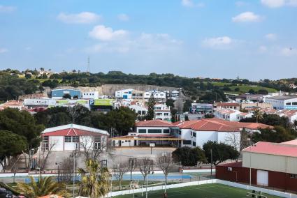 Vista general de la zona industrial y comercial de La Trotxa, el polígono de Alaior.