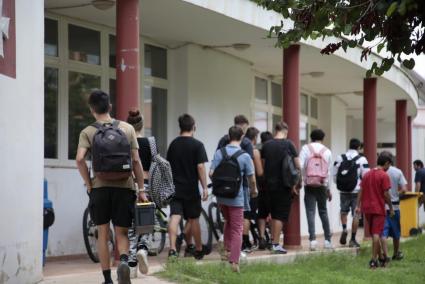 A pesar del incremento en el porcentaje de repetidores que se produjo el curso pasado, los estudiantes de ESO de la Isla son los que en mayor proporción logran pasar de curso en el Archipiélago.