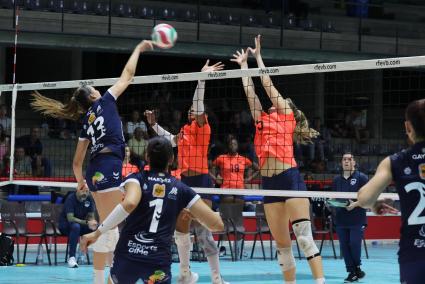 IBIZA - VOLEIBOL - PARTIDO DISPUTADO ENTRE EL AVARCA MENORCA Y EL MADRID CHAMBER 3-1.