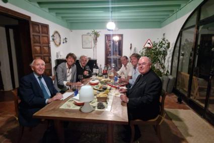 Francisco Tutzó, Paolo Girelli, Anton Soler, Alexey Chebotarev, Dimitri Sturdza y el obispo Gerard participaron en este encuentro, donde comentaron la organización de un evento sobre el cambio climático.