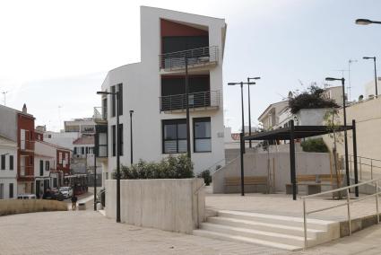 La nueva plaza Juan Carlos I, Dalt Cala Corb.