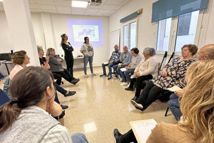 Imagen de la primera sesión celebrada en la Unidad Básica de Salud de Es Mercadal