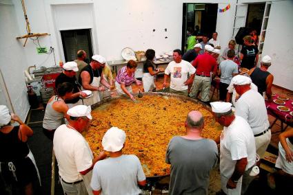 La paella que se cocinó en 2012 como apertura de las fiestas.