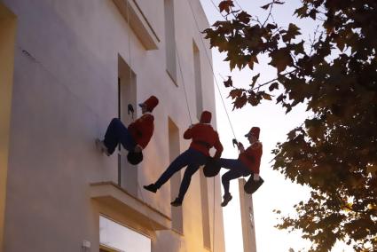 Escaladores de Talayotic Monkeys encienden las luces navideñas